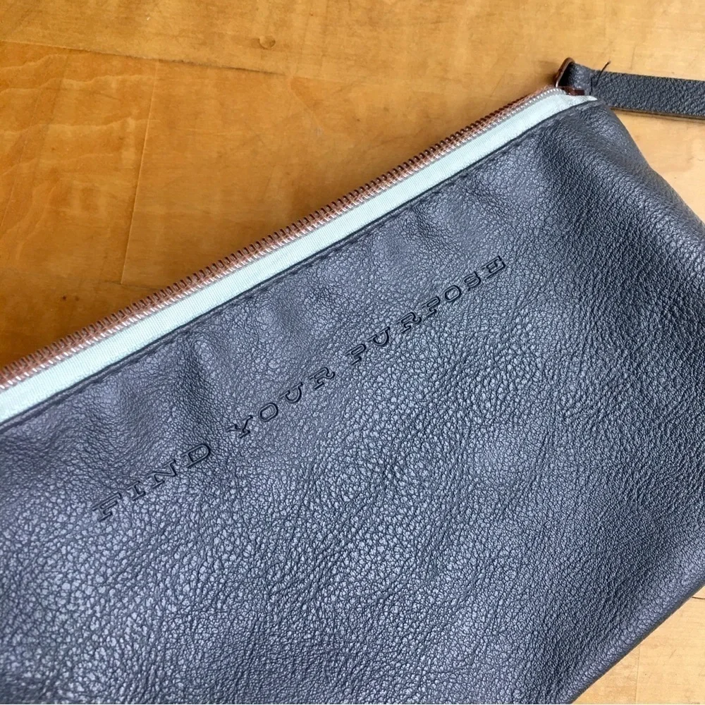 “FIND YOUR PURPOSE” Travel, Makeup, Cosmetic Bag, Gray, Teal Blue